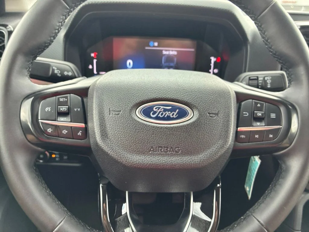 Used 2025 Gray Ford XLT image 31
