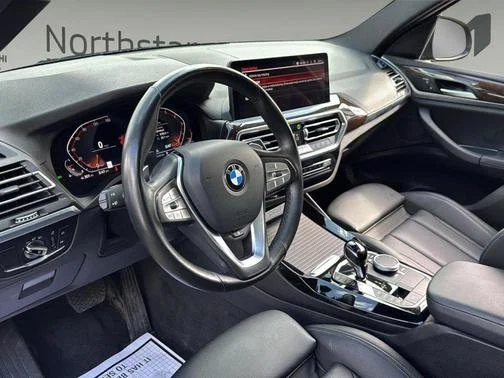 Used 2024 Black BMW xDrive30i image 10