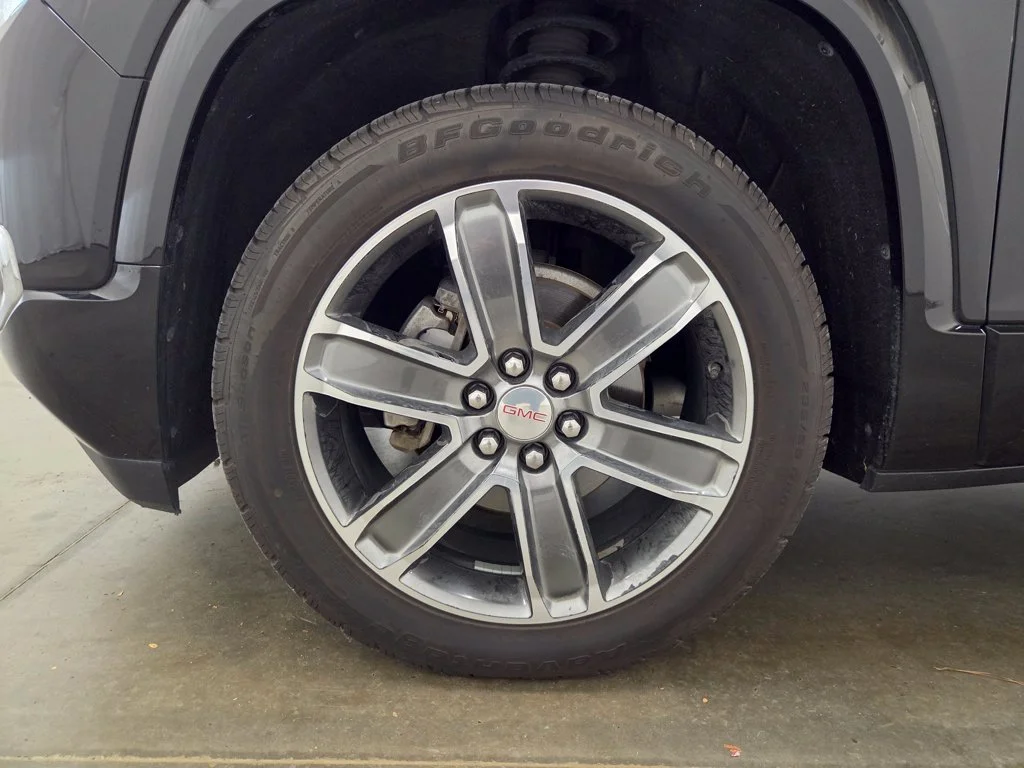 Used 2018 Black GMC Denali image 9