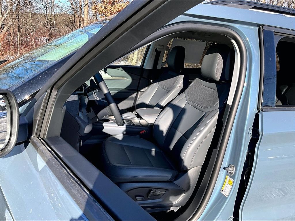New 2026 Vapor Blue Metallic Ford Active image 10