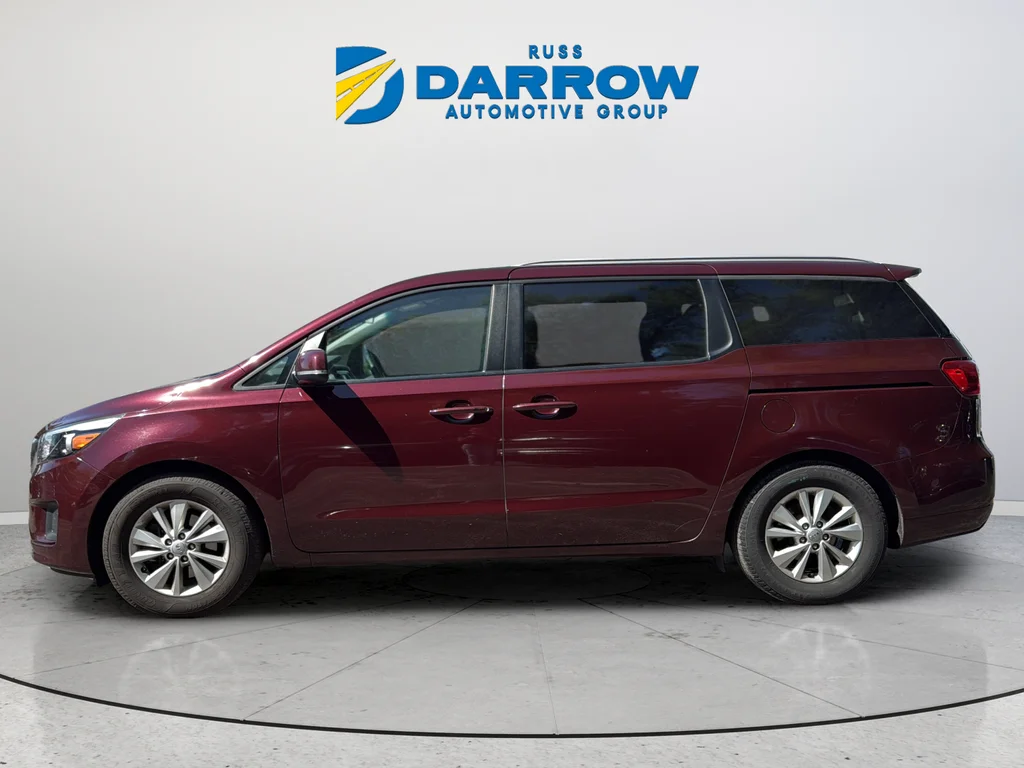 Used 2017 Red Kia LX image 2