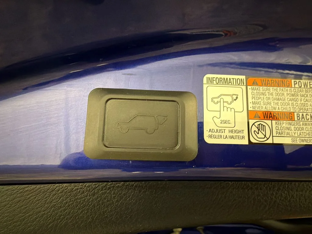 Used 2015 Blue Toyota XLE image 37