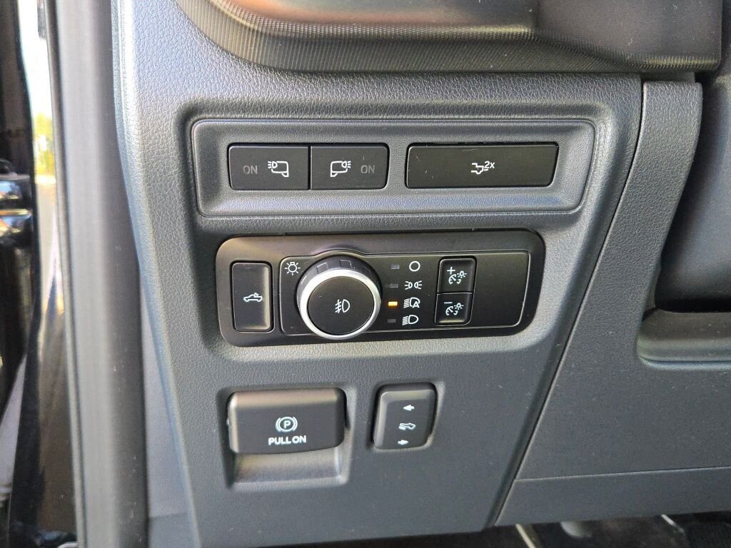 2023 Ford F-150 Platinum - Photo 26