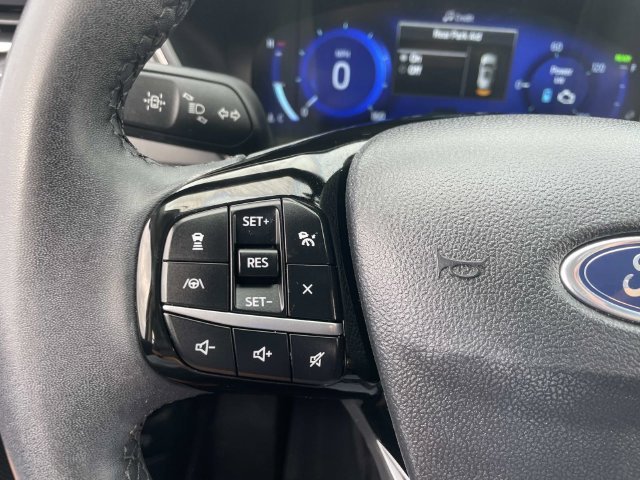Used 2022 Blue Ford SEL image 37