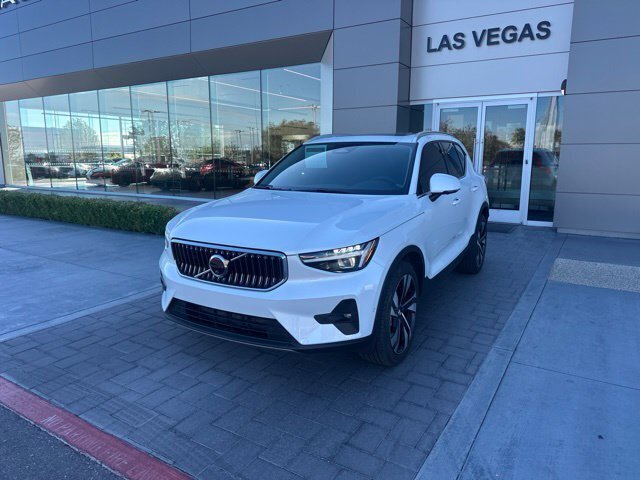 2023 Volvo XC40