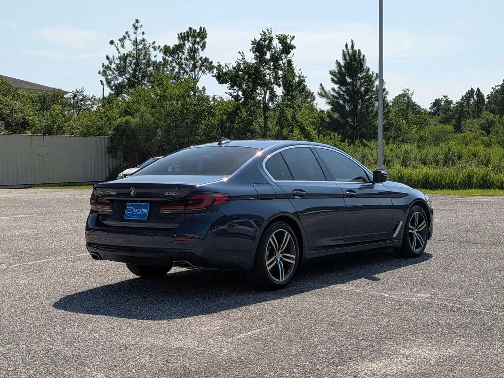 Used 2022 Blue BMW 530i xDrive image 5