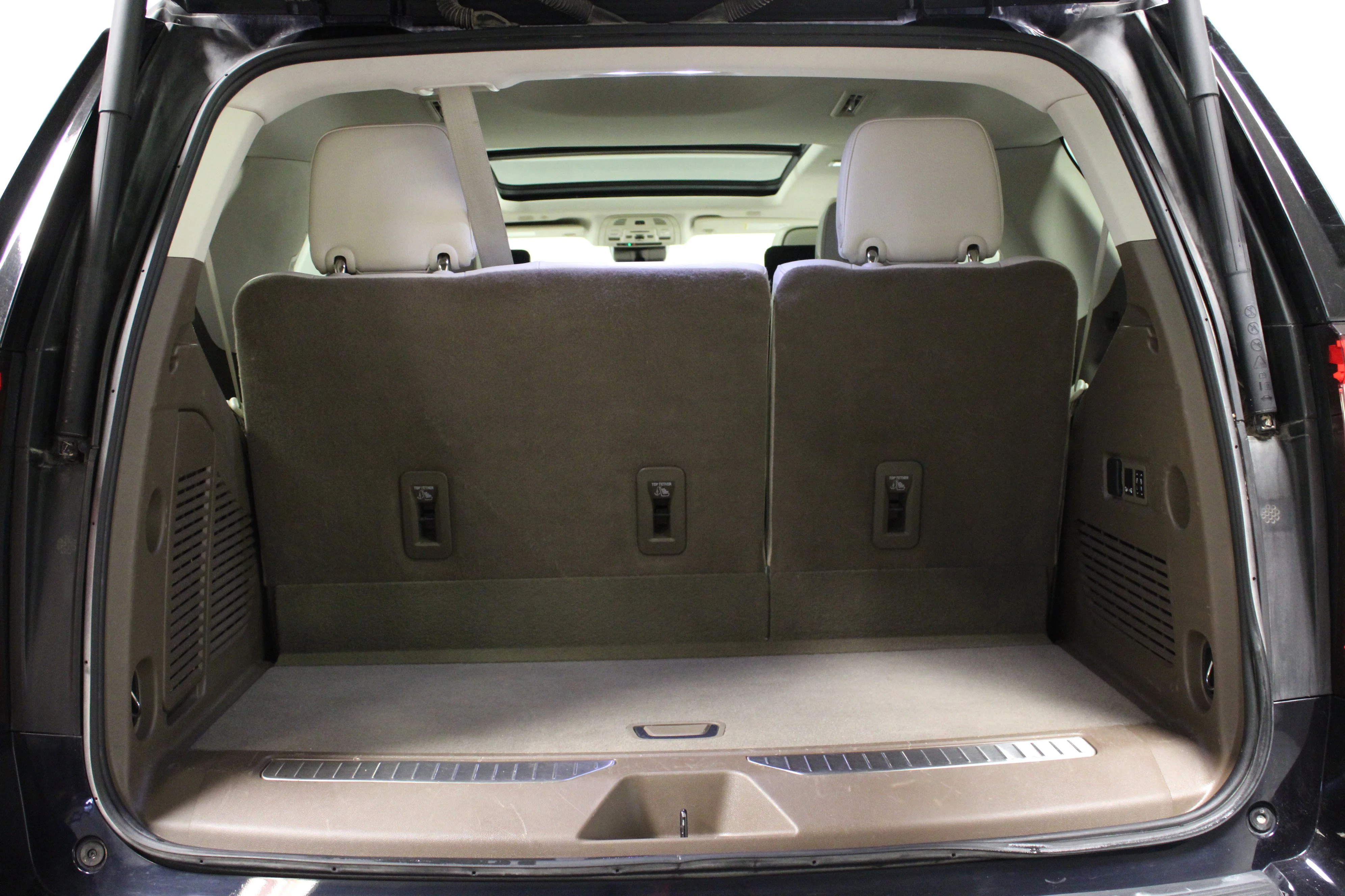 Used 2023 Midnight Blue Metallic GMC Denali image 16