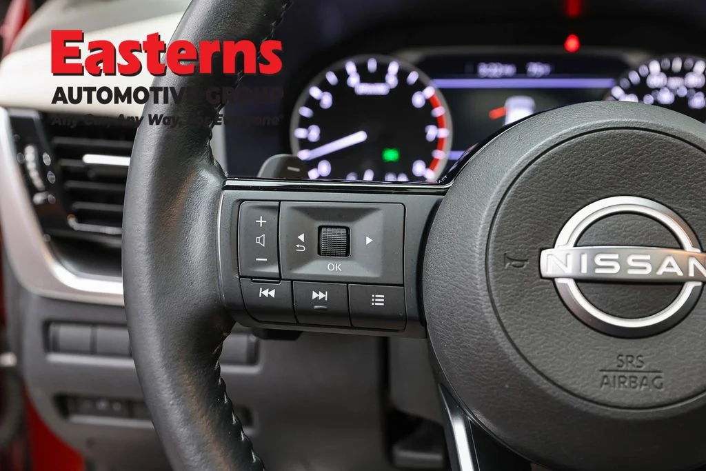 Used 2023 Red Nissan SV image 15