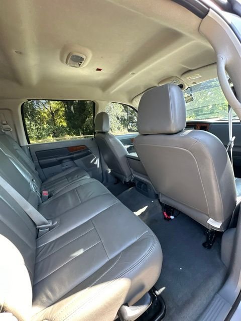 Used 2006 Bright Silver Metallic Dodge SLT image 23