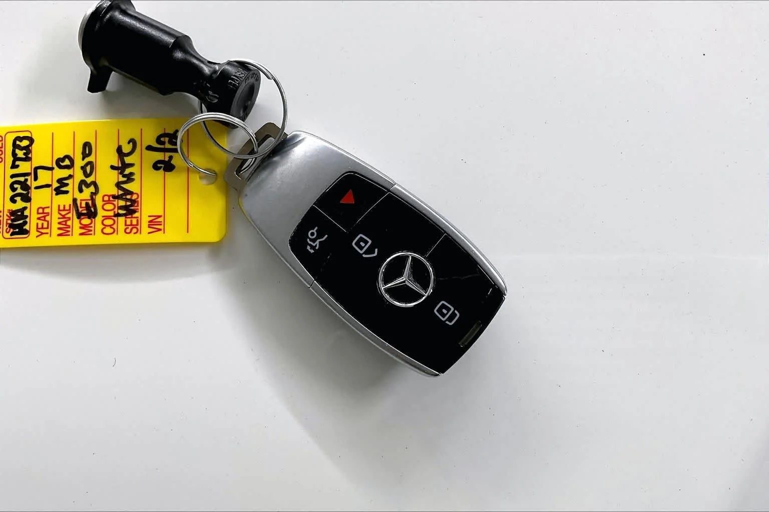 Used 2017 Polar White Mercedes-Benz E 300 Luxury image 15
