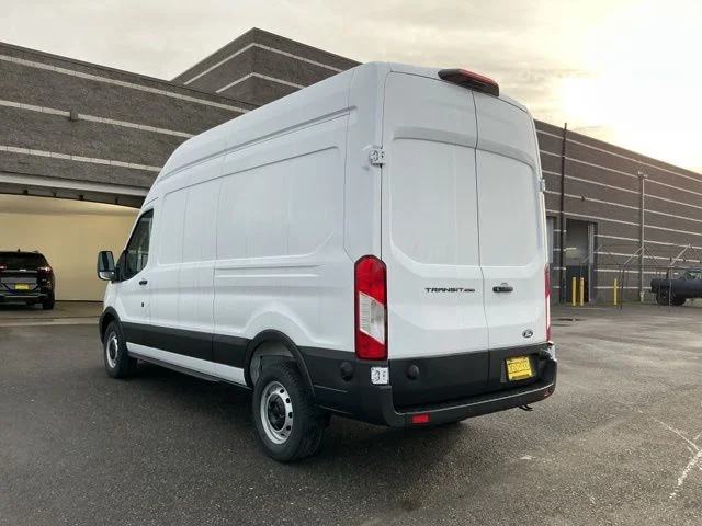 New 2026 Oxford White Ford Base image 6