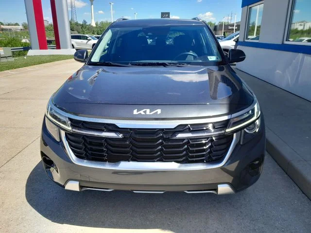 Used 2024 Gray Kia S image 4