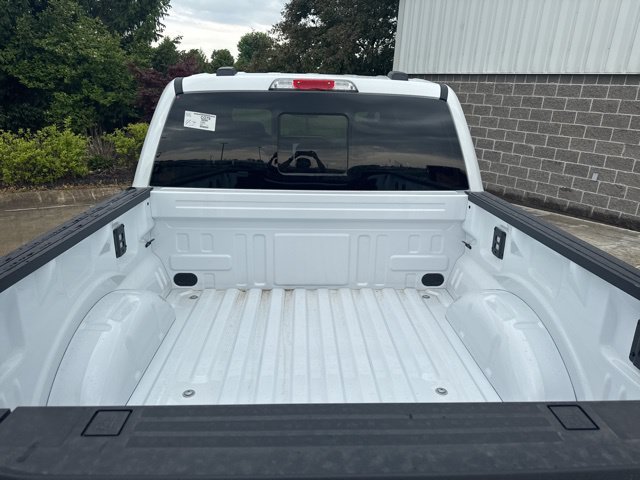 New 2026 Oxford White Ford Lariat image 40