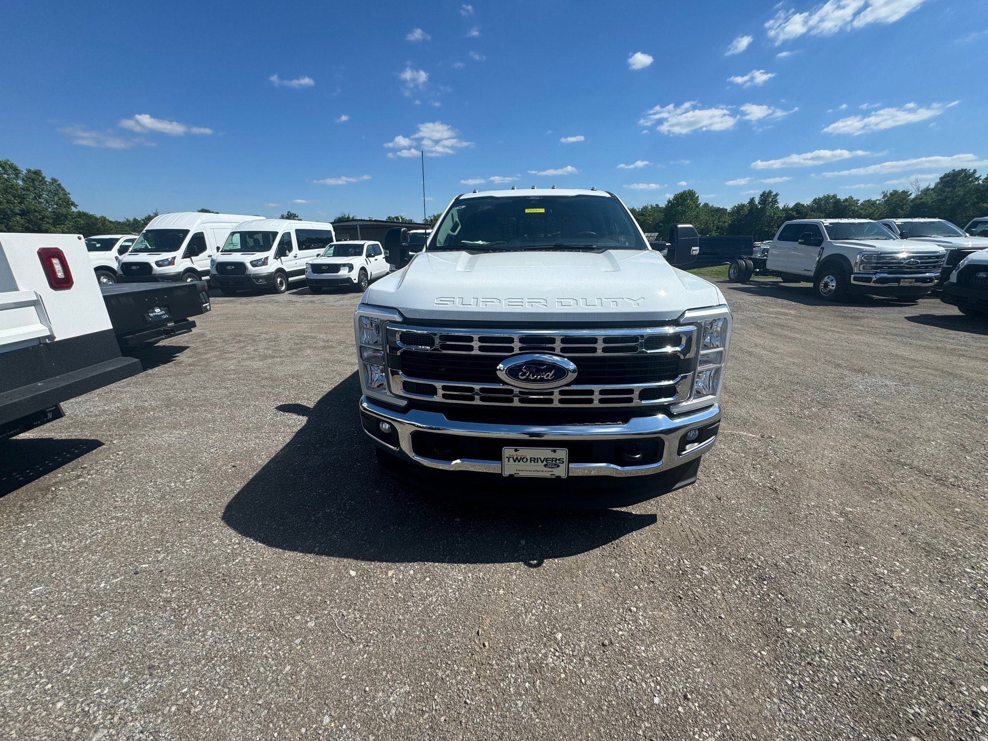 New 2026 Oxford White Ford F-350® XL image 19