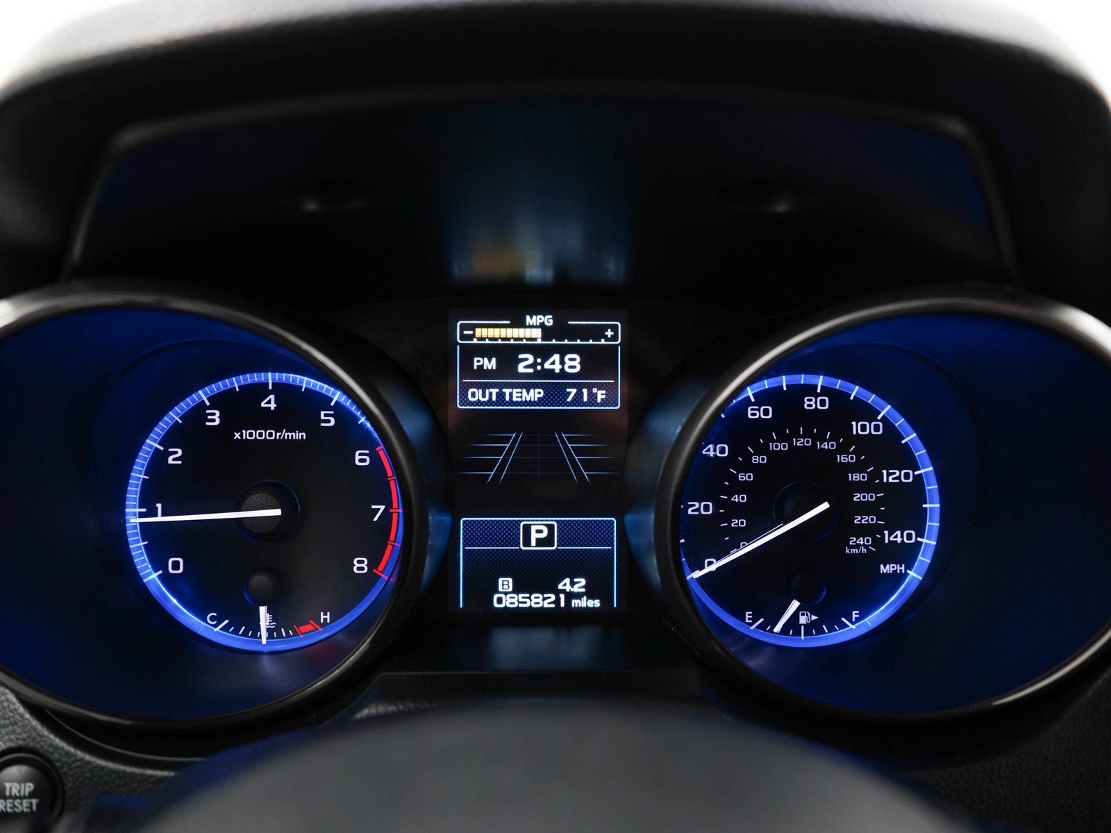 Used 2018 Crystal Black Pearl Subaru 2.5i Premium image 24