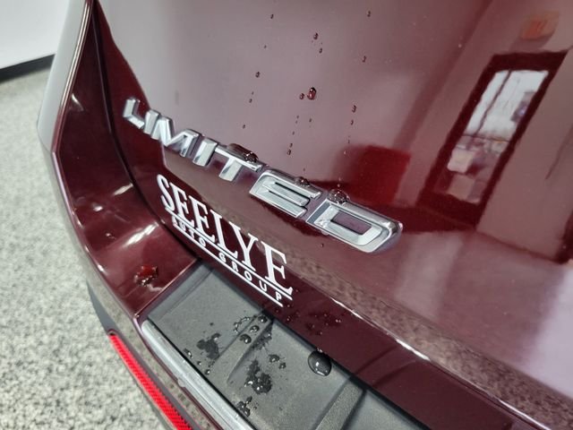 Used 2022 Red Ford Limited image 27