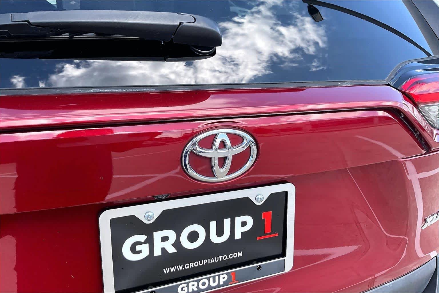 Used 2024 Ruby Flare Pearl Toyota XLE Premium image 10