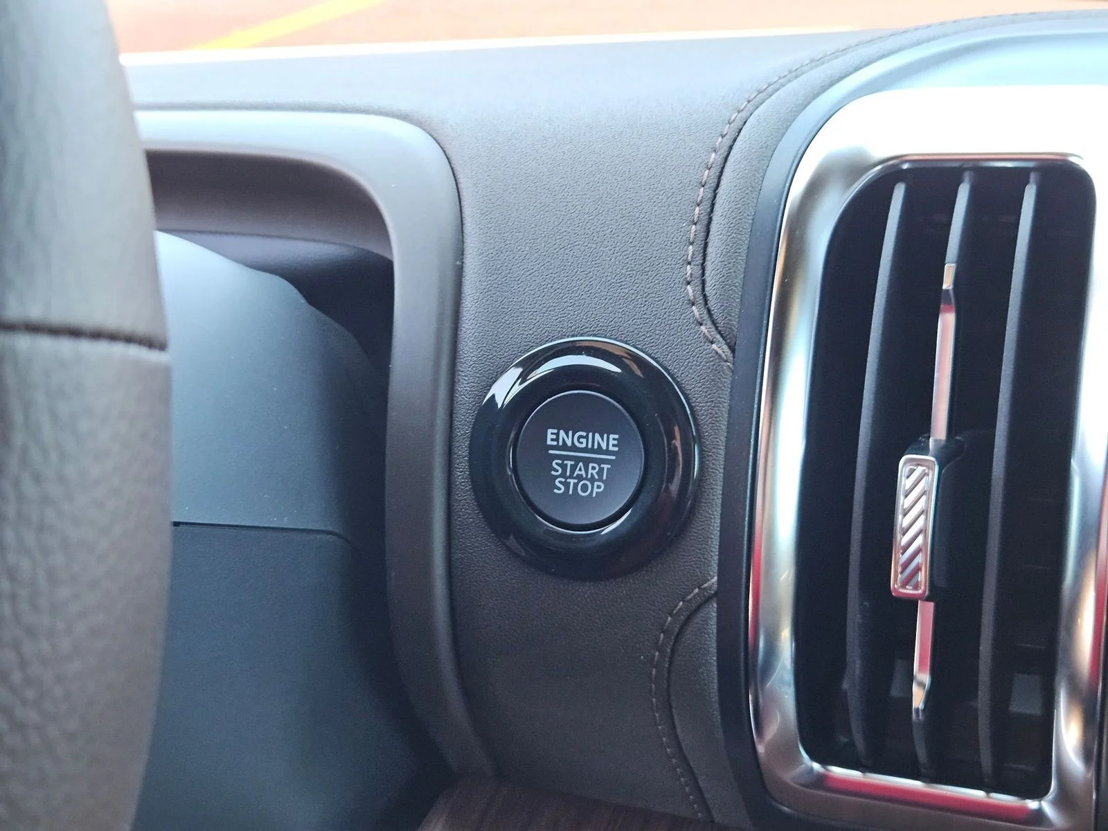 New 2026 Agate Black Metallic Ford King Ranch® image 16