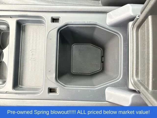 Used 2020 Gray Land Rover HSE image 29