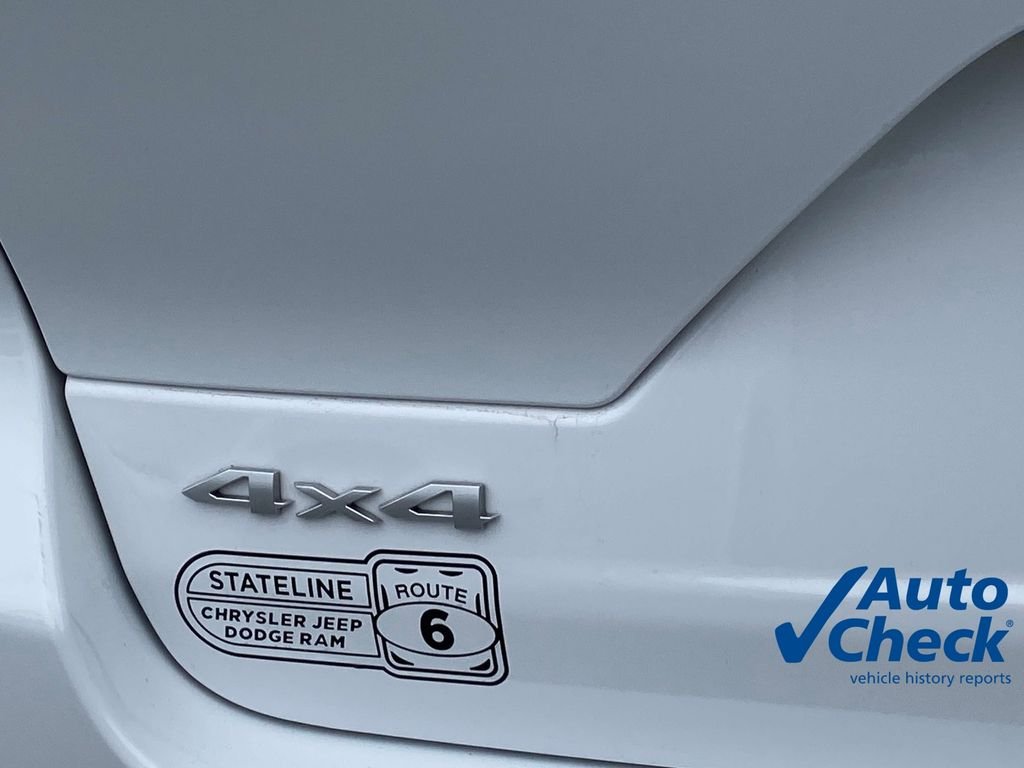 Used 2025 White Jeep Laredo X image 7