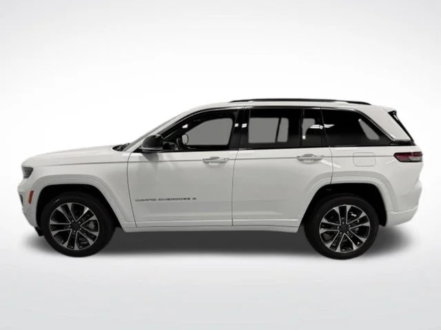 Used 2023 White Jeep Overland image 5