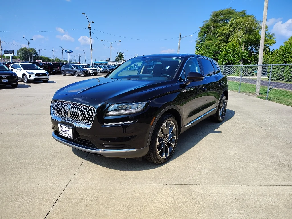 Used 2022 Infinite Black Metallic Lincoln Reserve image 3