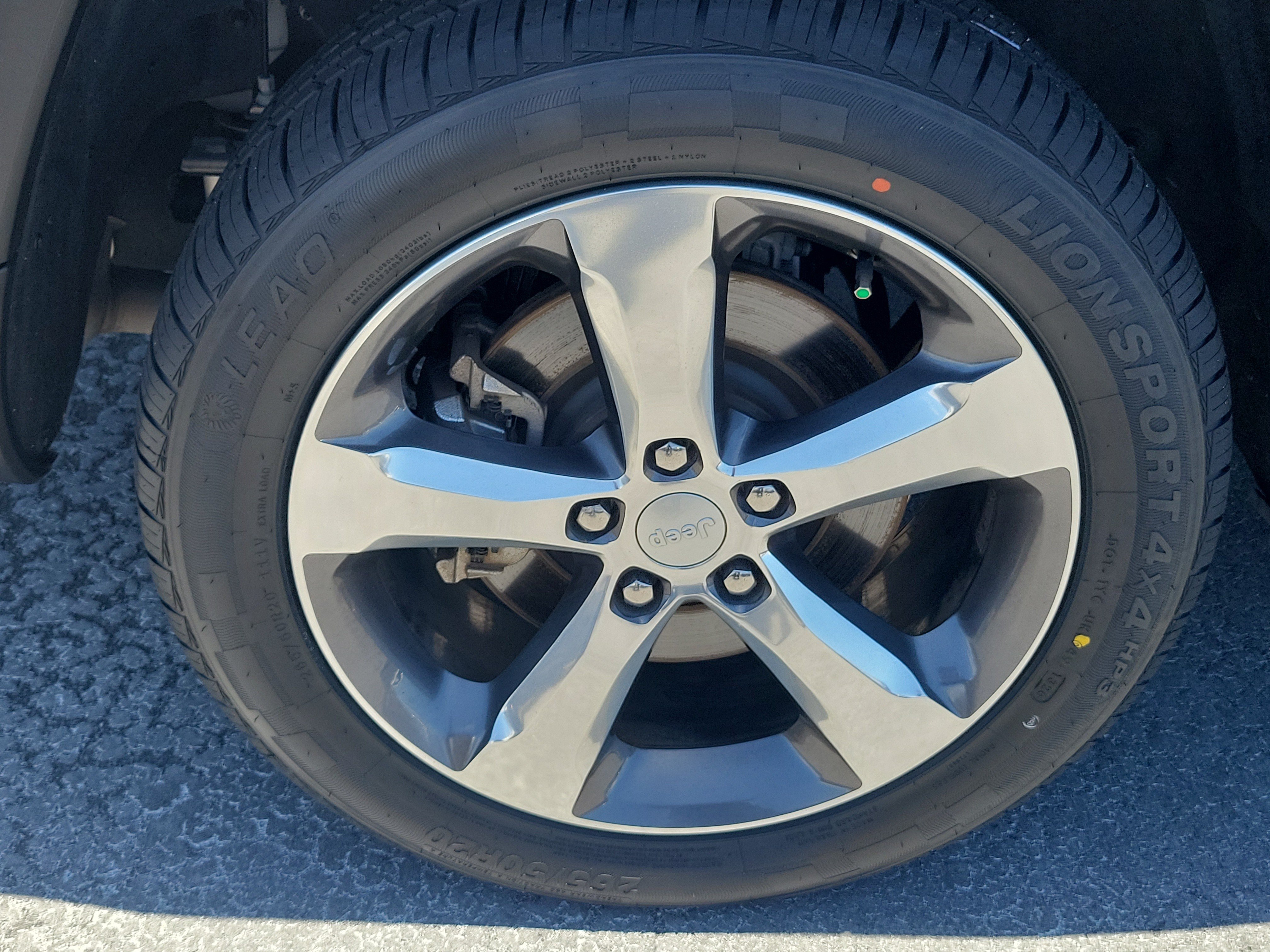 Used 2022 Baltic Gray Metallic Clearcoat Jeep Limited image 7