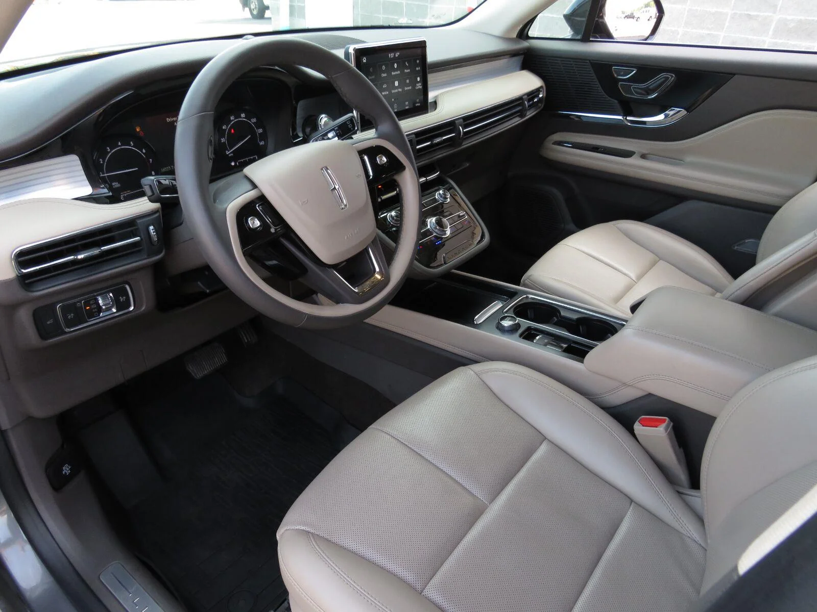 Used 2022 Asher Gray Metallic Clearcoat Lincoln Standard image 22