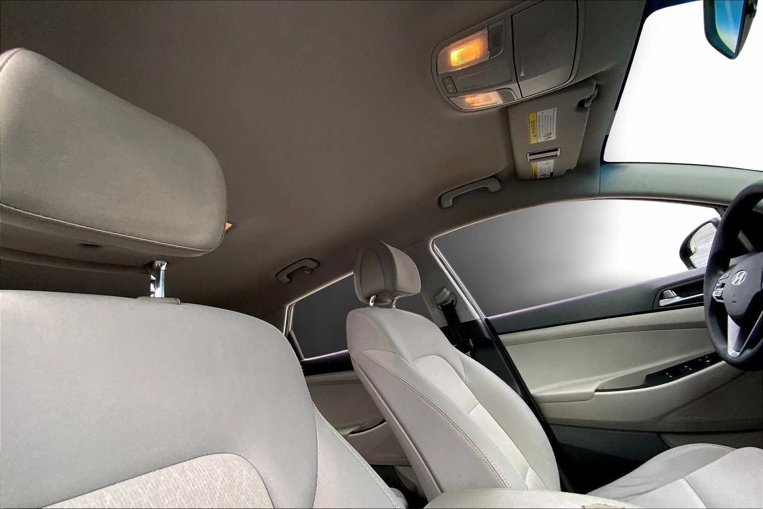 Used 2018 Coliseum Gray Hyundai SEL image 13