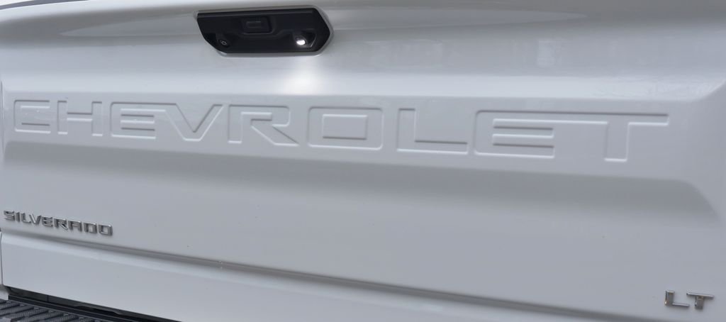 Used 2023 White Chevrolet LT image 31