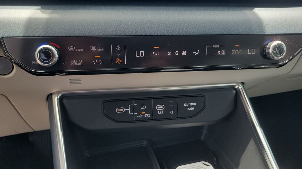 New 2026 Snow White Pearl Kia EX image 15