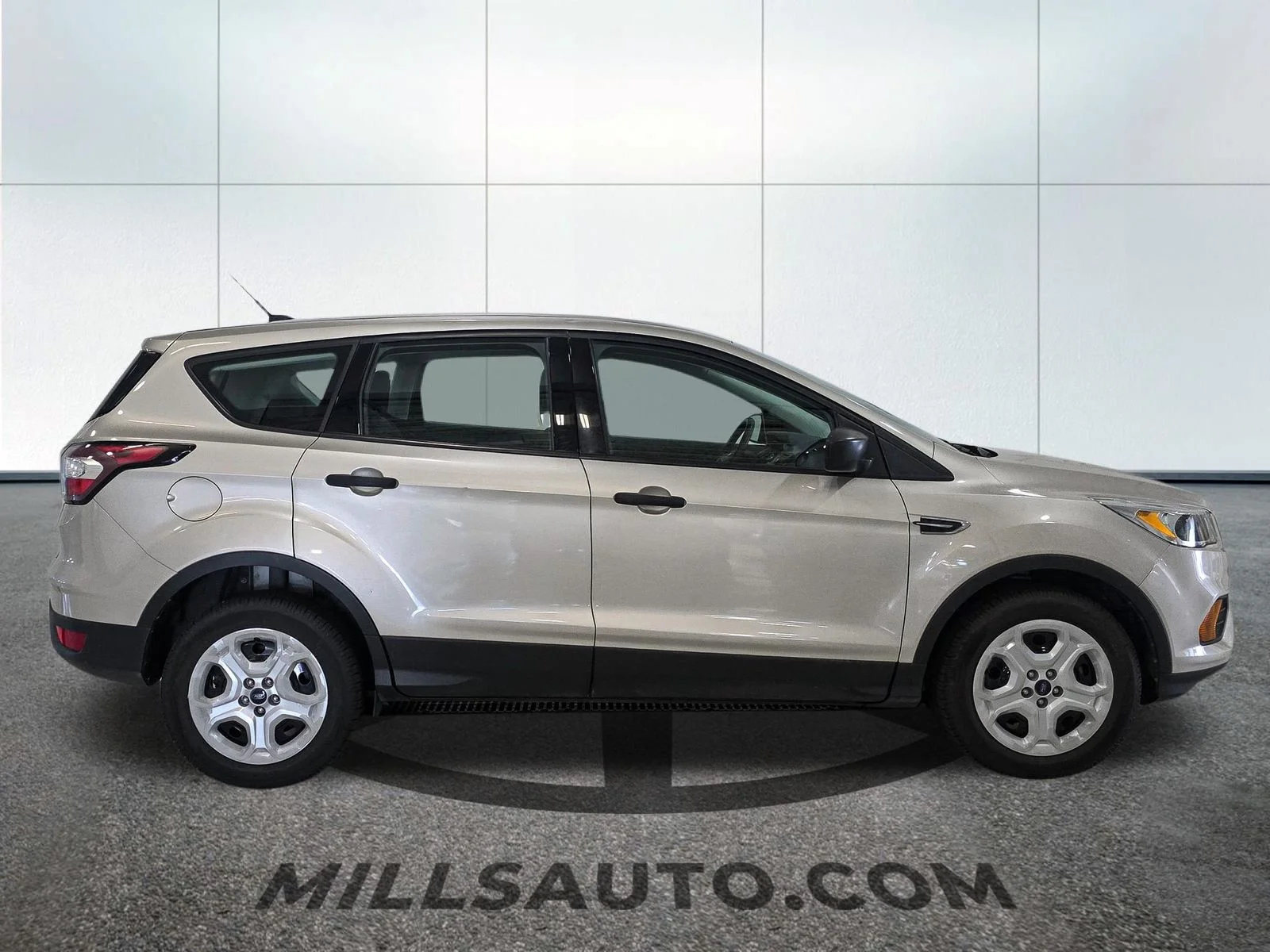 Used 2017 Gold Ford S image 9