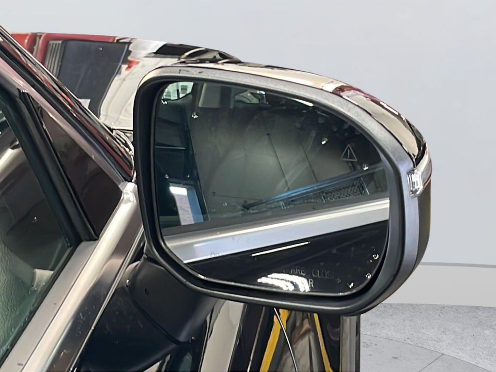 Used 2025 Black Kia EX image 44