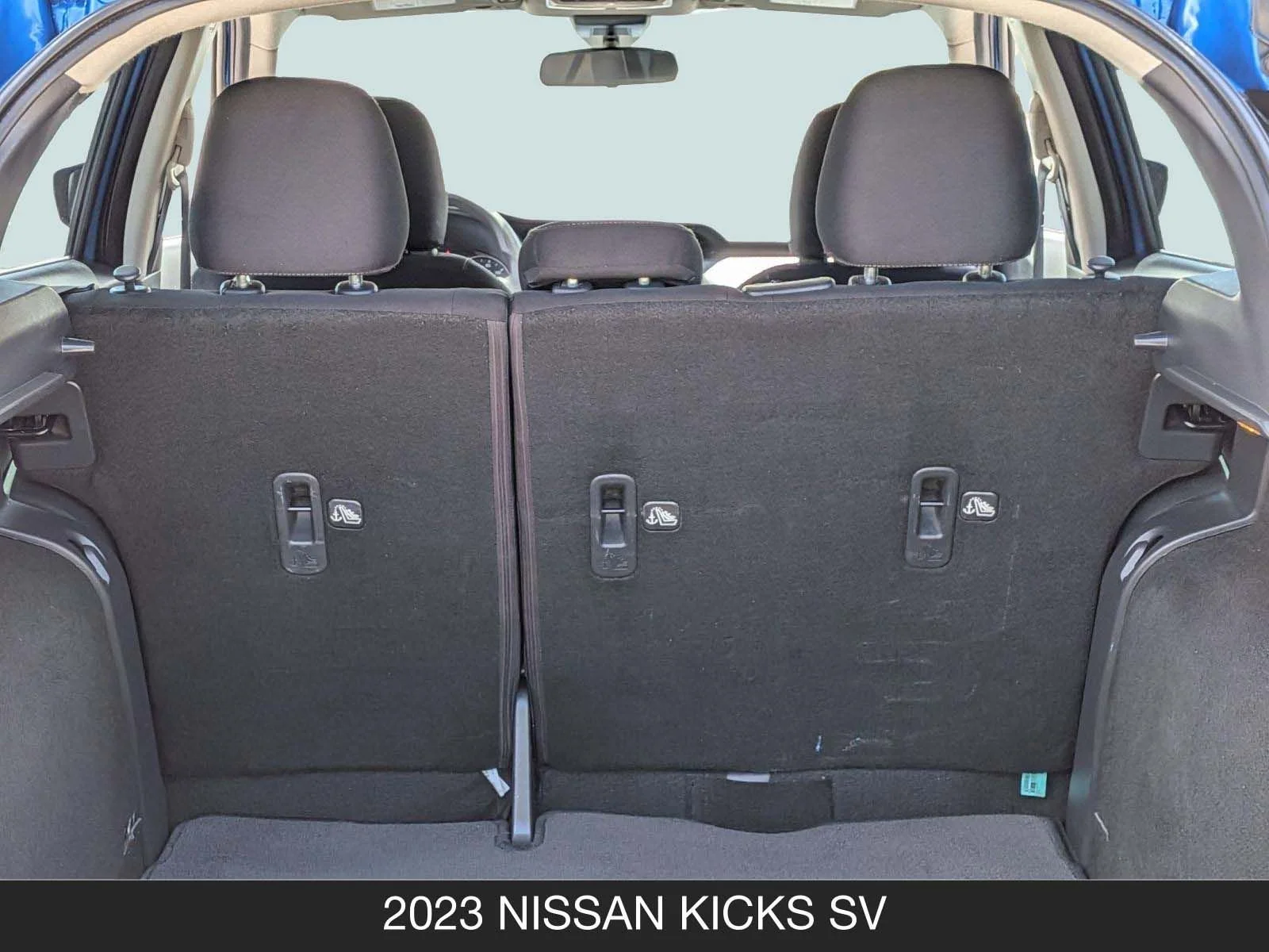 Used 2023 Electric Blue Metallic/Super Black Nissan SV image 20