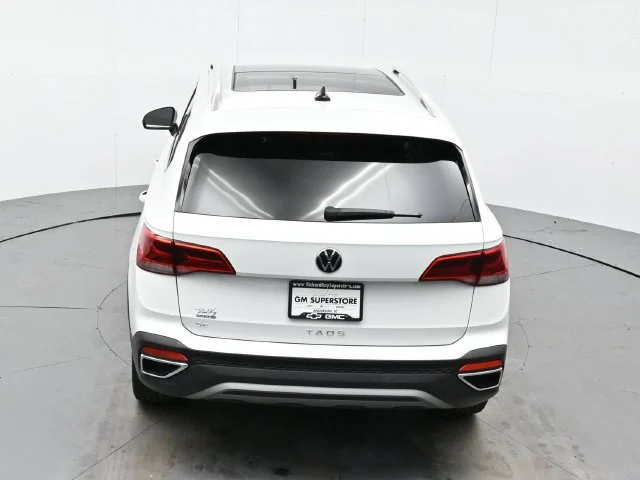 Used 2022 Pure White [white Volkswagen SE image 37