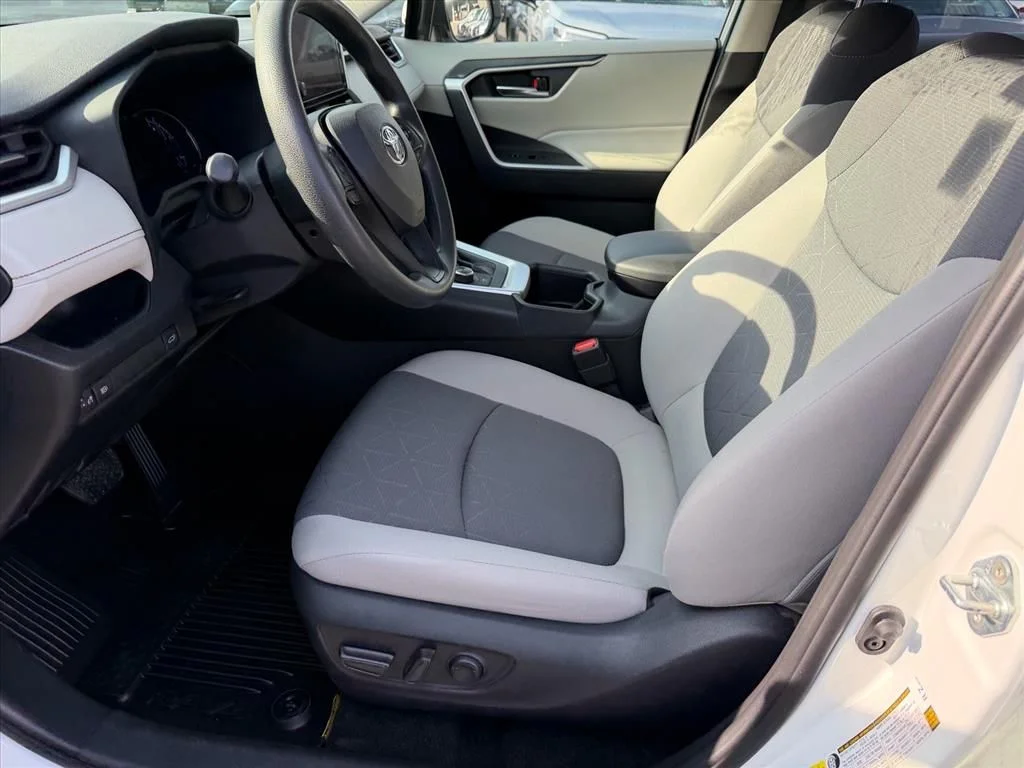 Used 2024 White Toyota XLE image 8