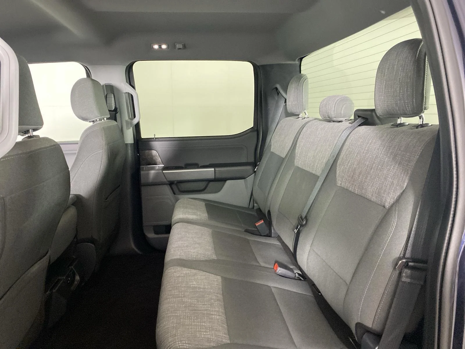 Used 2021 Antimatter Blue Ford XLT image 28