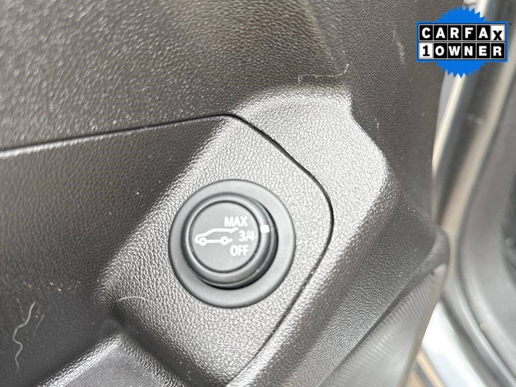 Used 2019 Satin Steel Metallic GMC SLT image 35