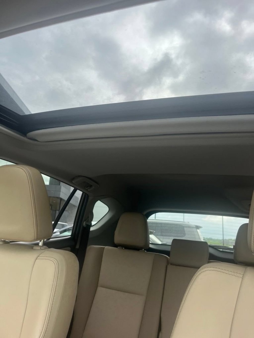 Used 2015 Pyrite Mica Toyota Limited image 17
