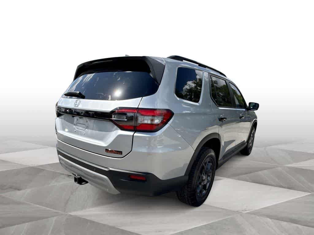 Used 2025 Lunar Silver Metallic Honda TrailSport image 8