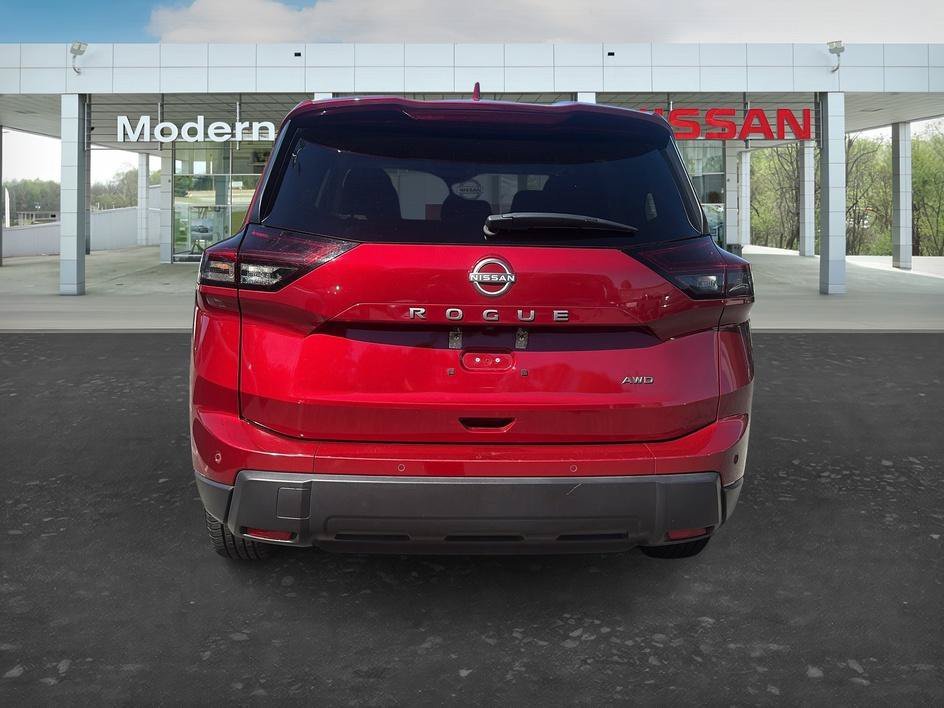 Used 2025 Scarlet Ember Tintcoat Nissan SV image 4