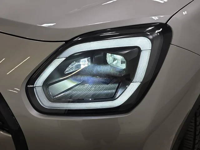 Used 2026 Silver MINI Signature Plus image 28