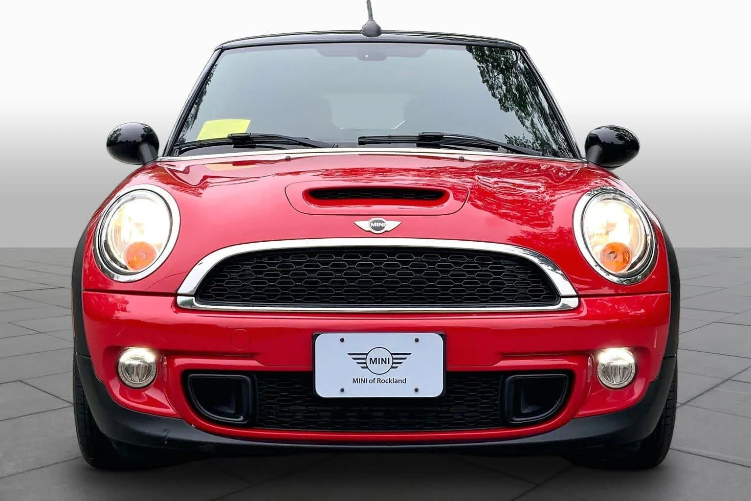 Used 2015 RED MINI S image 3