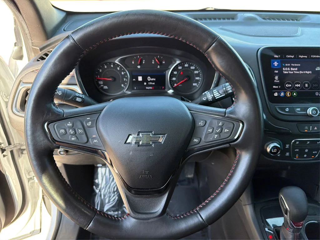 Used 2022 Iridescent Pearl Tricoat Chevrolet RS image 18