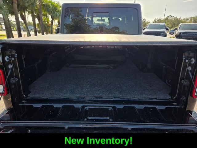 Used 2021 Black Jeep Sport image 17