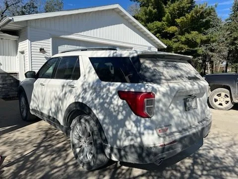 Used 2022 White Ford Limited image 5