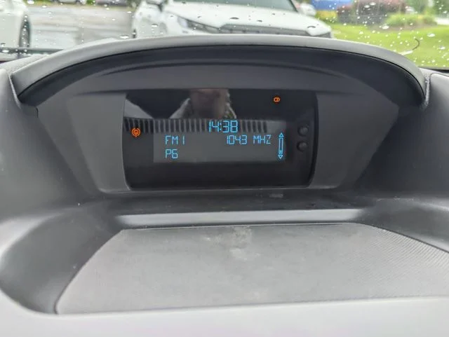 Used 2013 Blue Ford S image 17
