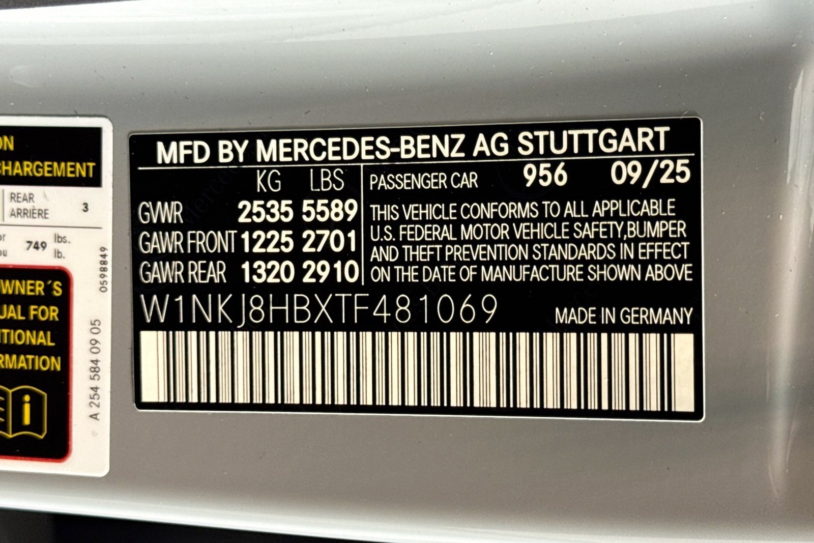 New 2026 MANUFAKTUR Alpine Grey Mercedes-Benz AMG® GLC 43 image 30