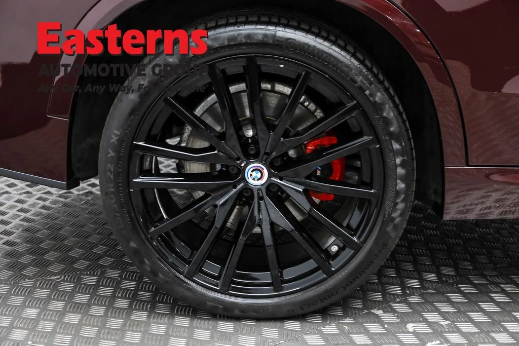 Used 2022 Red BMW M50i image 31