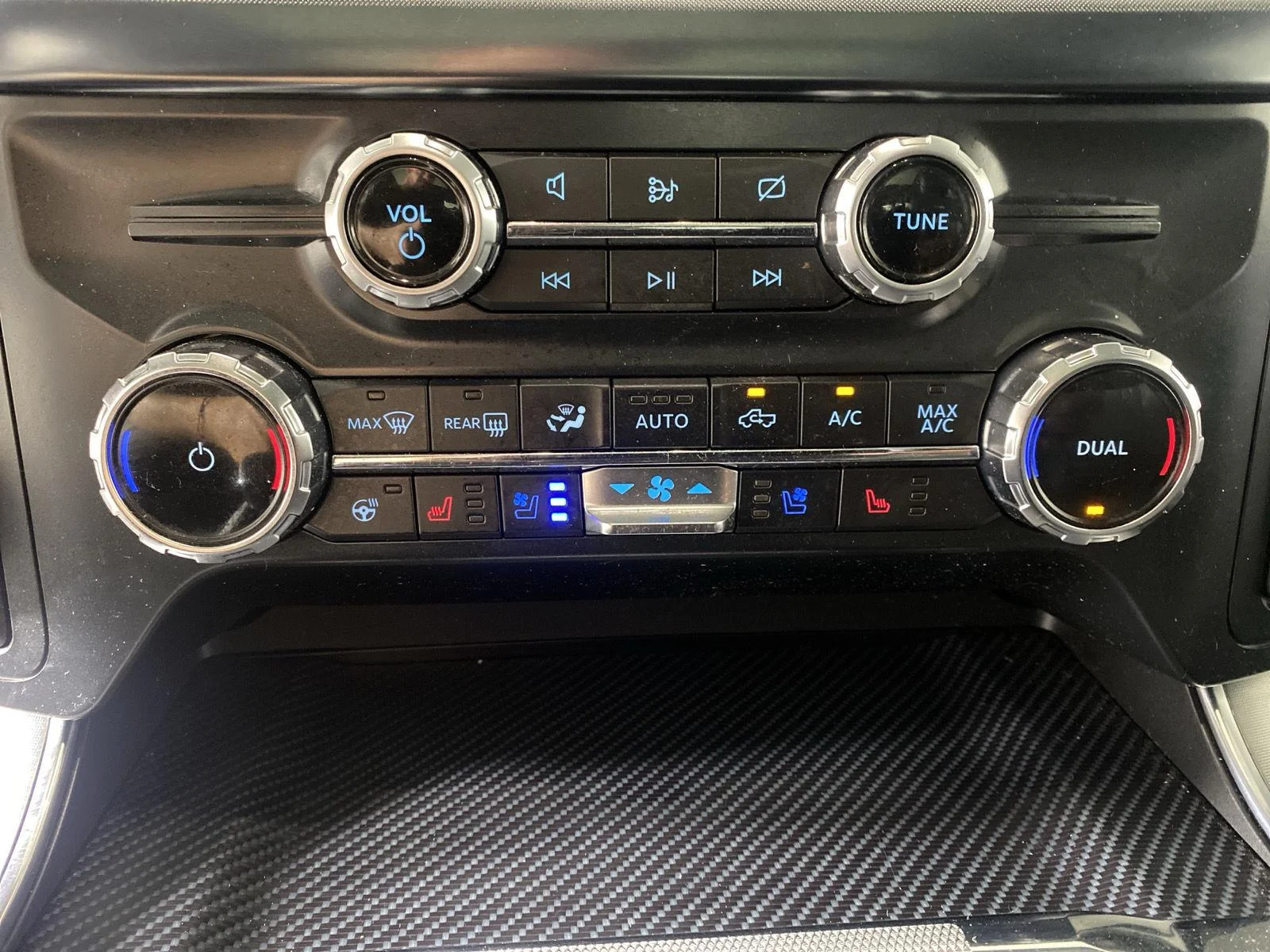 Used 2022 Antimatter Blue Ford Limited image 20